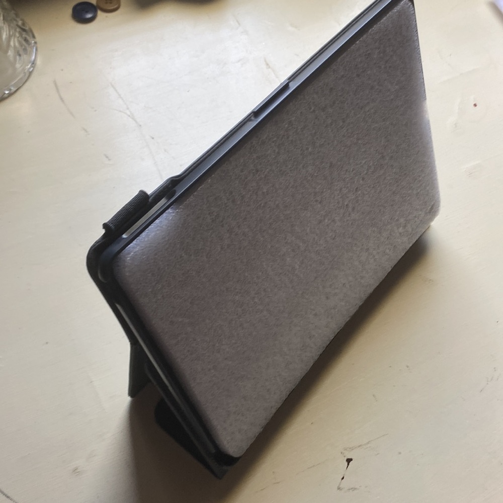 iPad case - Picture 4 of 4